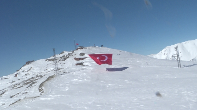 Mehmetçik, Varkavik’te gece gündüz vatan nöbetinde